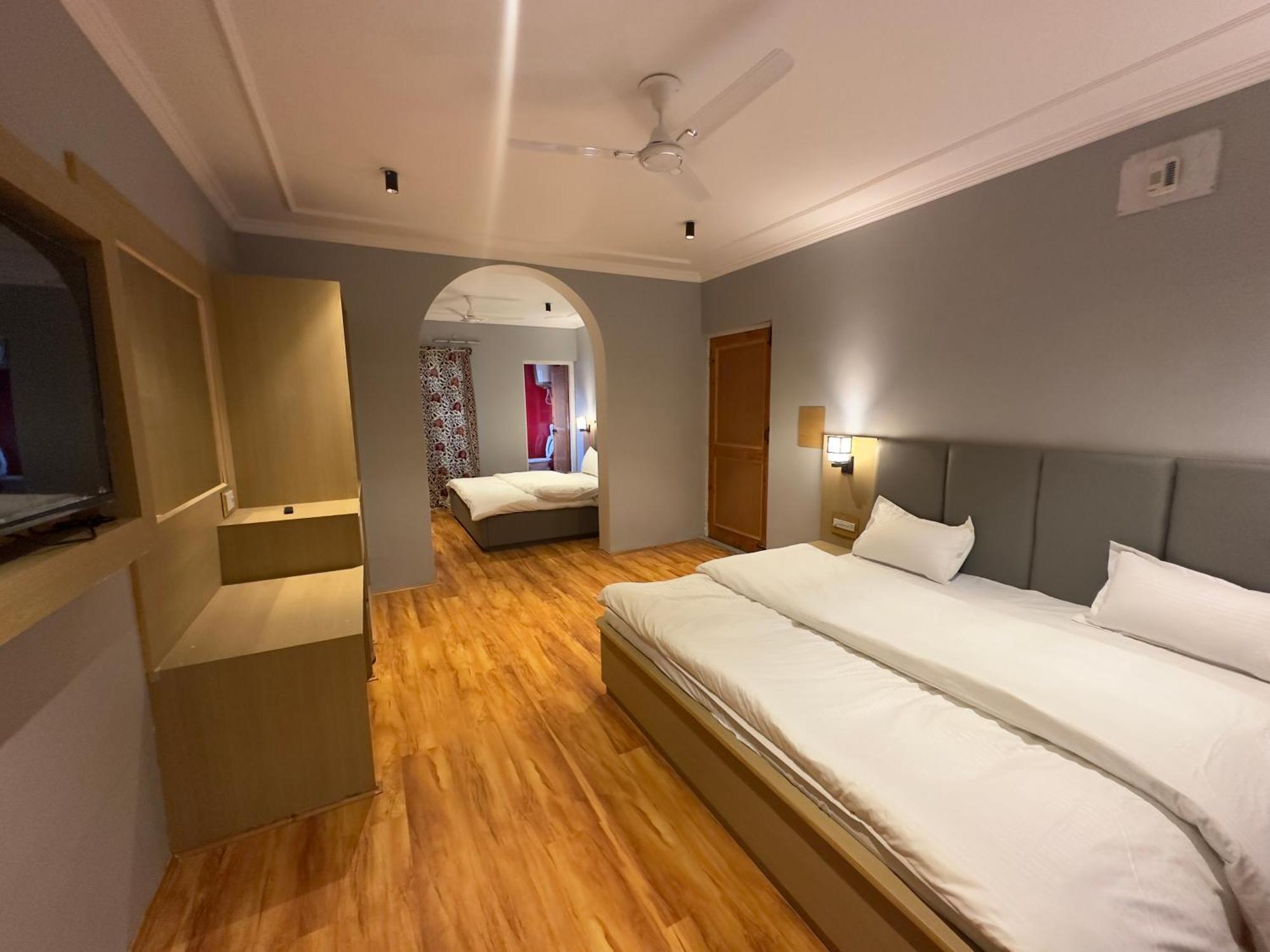 Silk Route Homestay Srinagar (Jammu and Kashmir)